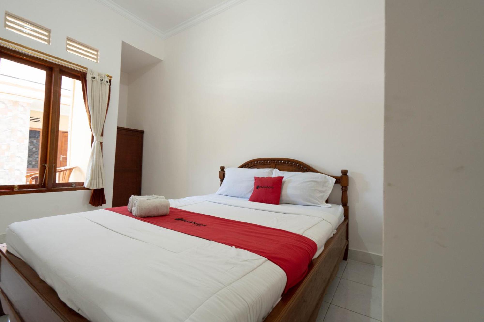 Hotel Reddoorz Near Buleleng Harbour 2 Singaraja Esterno foto