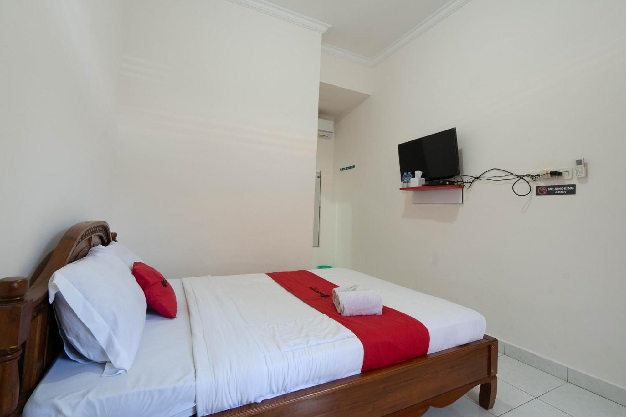 Hotel Reddoorz Near Buleleng Harbour 2 Singaraja Esterno foto