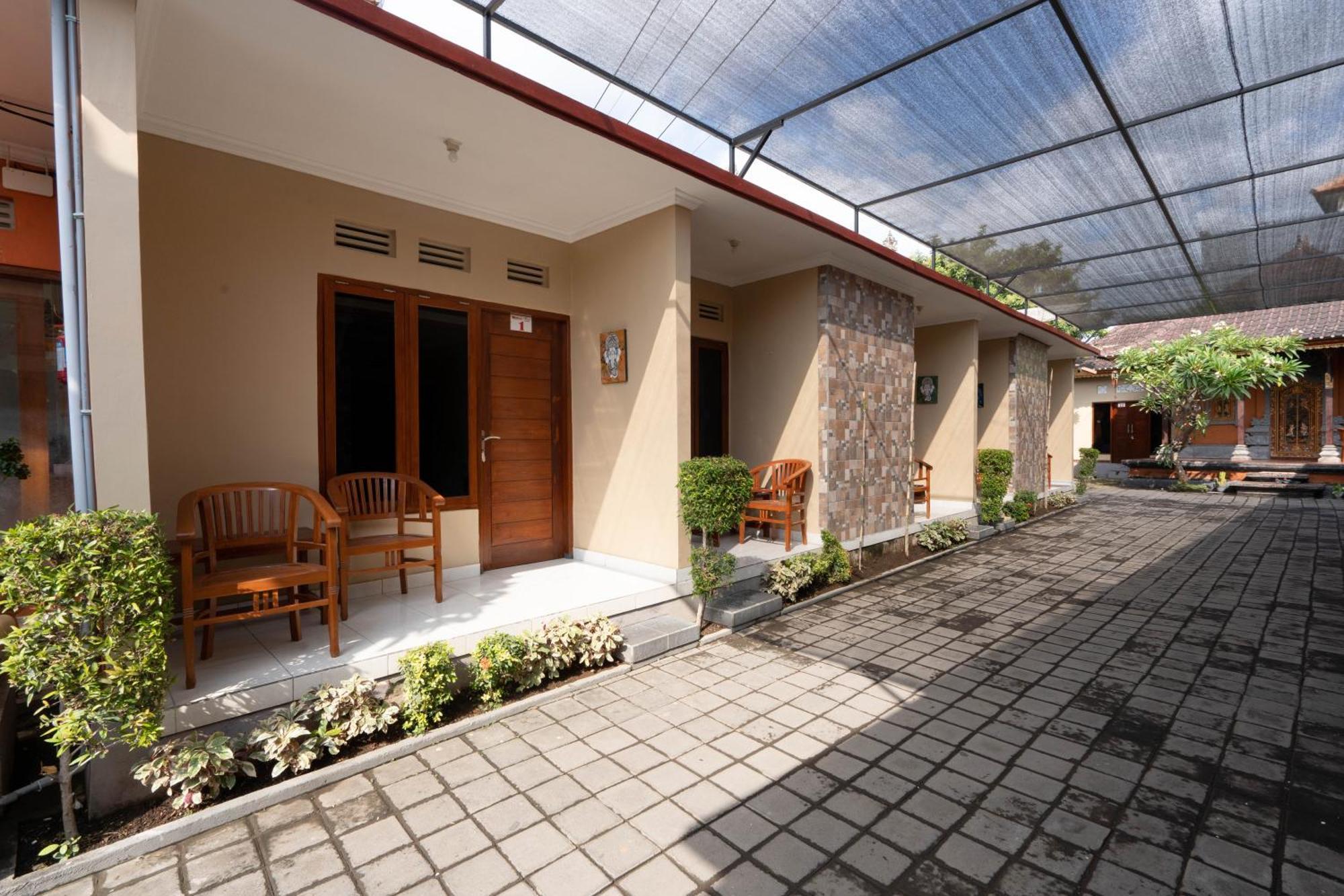 Hotel Reddoorz Near Buleleng Harbour 2 Singaraja Esterno foto